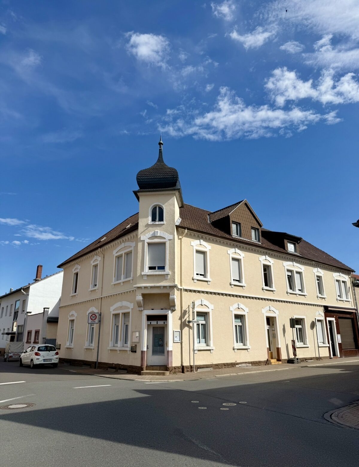 Historisches Gebäude der Praxis von Dana Gutjahr in Heddesheim