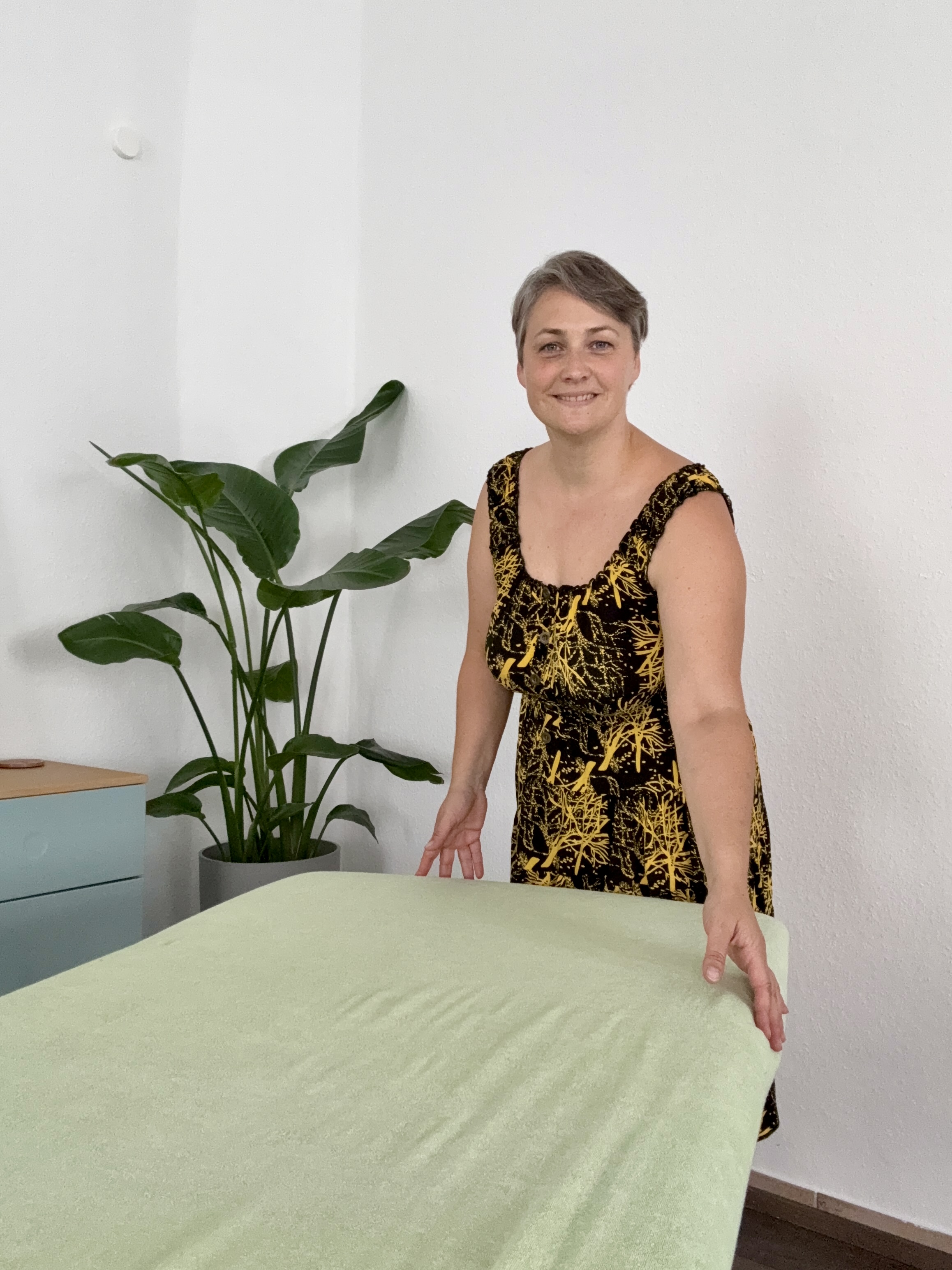 Dana Gutjahr in ihrer Praxis für Reflexintegration in Heddesheim